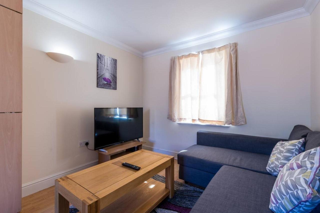 Godwin Court Apartments Swindon Exteriér fotografie